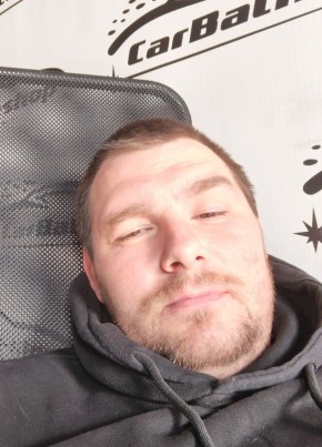 Павел из Ленинградскаи 35 лет