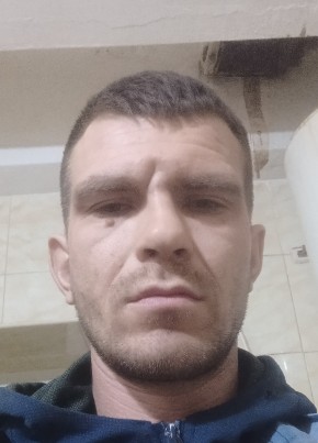 Алексей, 32, Россия, Крымск