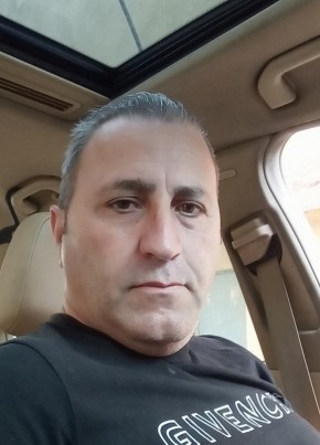 Tarek из صيدا 49 лет