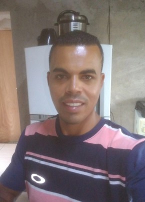 Gustavo Henrique, 35, República Federativa do Brasil, Brasília