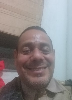 Isrrael, 58, República de Panamá, David
