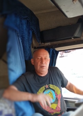 Лев, 57, Россия, Колпино