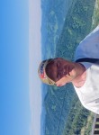 Yuriy, 41, Budyenovka