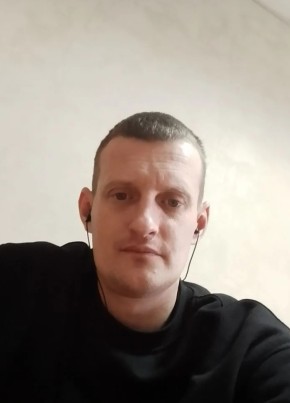 Артем из Узловаи 35 лет