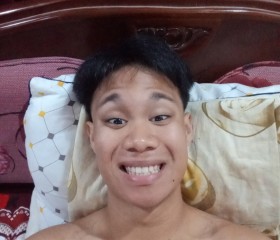 John, 20, Bacolod City
