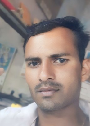 Than gurjar, 27, India, Bayāna
