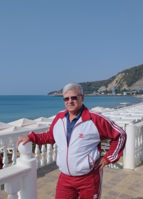 Андрей из Первоуральска 63 года