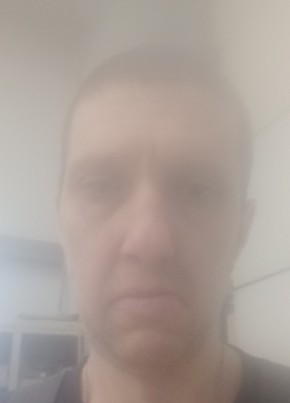 Максим из Санкт-Петербурга 44 года