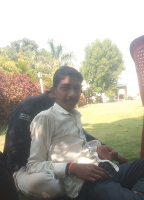 Anil, 18, India, Risod