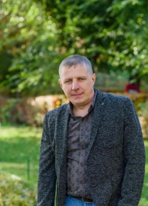 Сергей из Саратова 49 лет