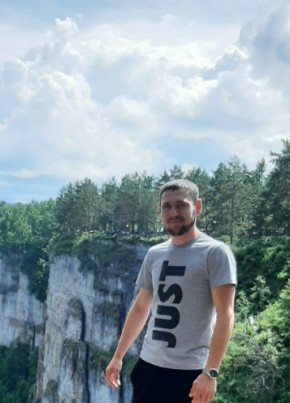 Славян из Челябинска 34 года