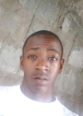 Stephen из Nairobi 21 год