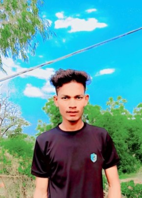 Raju Thakur, 22, India, Indore