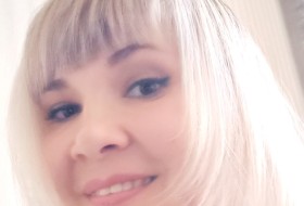 Alyena, 43 - Just Me