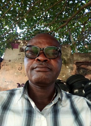 Sanda , 56, République du Bénin, Porto Novo