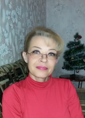 Ксения, 50, Россия, Санкт-Петербург