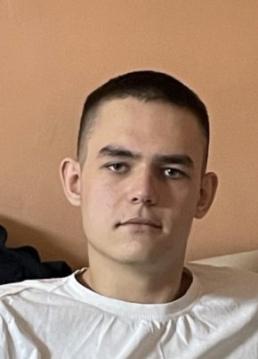 Кирилл из Коркино 23 года