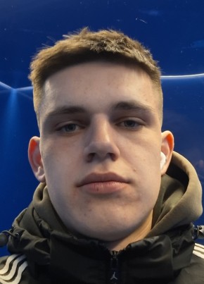 Егор из Тюмени 21 год