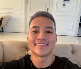 Zhaowei234, 27, London