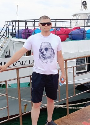 Илья, 39, Россия, Оренбург
