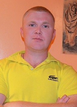 Константин из Новотроицка 44 года