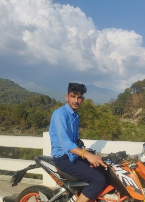 Munish, 19, India, Dharamshala