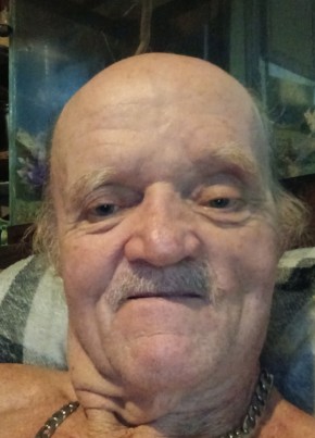 Douglas Weece из Jonesboro 68 лет