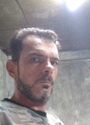 ابراهيم الحسن, 42, الجمهورية العربية السورية, دمشق