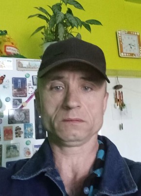 Роман из Нытвы 49 лет