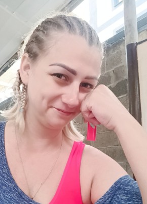 Танюша, 36, Россия, Озеры