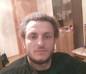 Виталий, 31 год, Псков