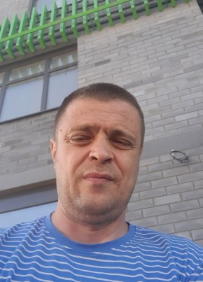 Aleksey, 46, Russia, Salekhard