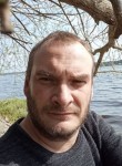 Yuriy, 40, Riga