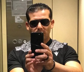 Sino, 38, Neuchatel