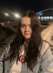 Екатерина, 21, Таганрог, ищу: Парня  от 22  до 28 