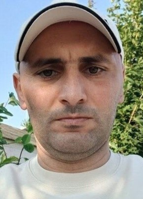 Арсен из Армавира 38 лет