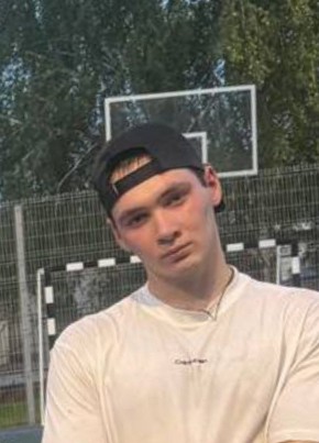 Артур из Альметьевска 22 года