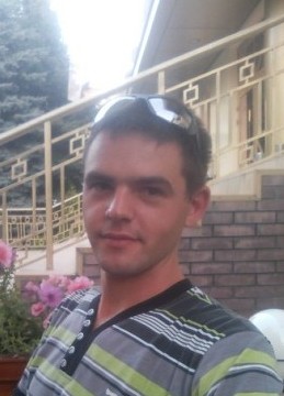 Артём, 34, Россия, Николаевка