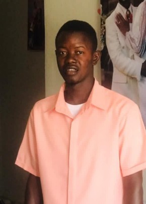 Philip A E Sesay из Bakau 26 лет