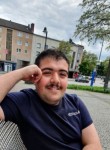 Emre, 26, Essen (North Rhine-Westphalia)