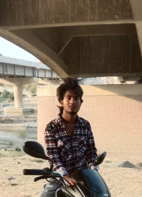 Ashraf, 20, India, Bānsi