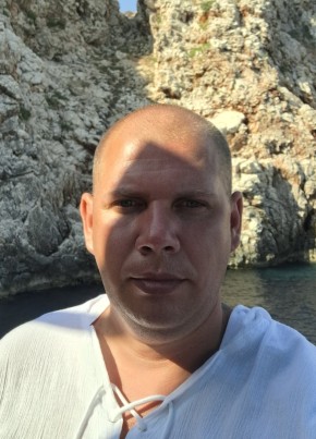 Андрей из Медногорска 39 лет