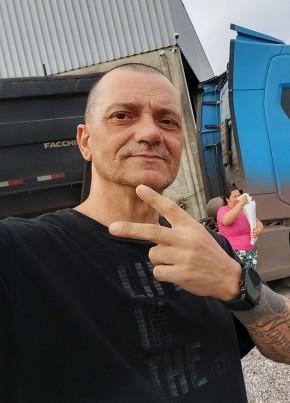Giovane balester из Araranguá 48 лет