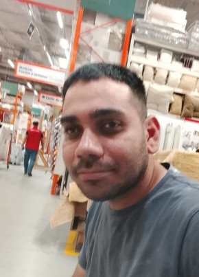 lakvinder Singh из Fuengirola 18 лет