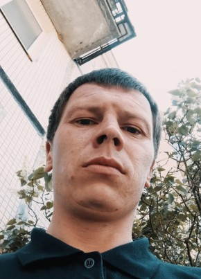 Денис, 29, Россия, Волхов