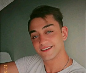 Mahmoud, 25, Ras al-Khaimah