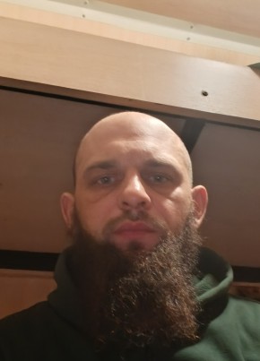 Sasha, 35, Belarus, Rechytsa