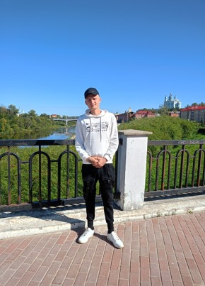 Роман, 23, Россия, Нелидово