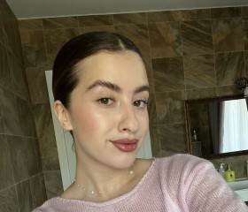 Vika, 21, Moscow
