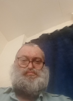serve из Born 60 лет